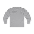 T-shirt à manches longues « Destination Inconnue » | T-shirt graphique vintage avec timbre de voyage | Homme |