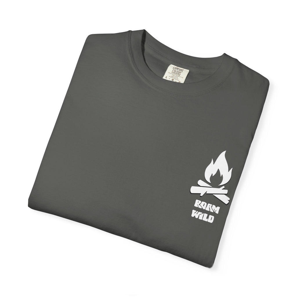 T-shirt Boussole Born to Roam | T-shirt graphique aventure pour voyageurs et amoureux de la nature |